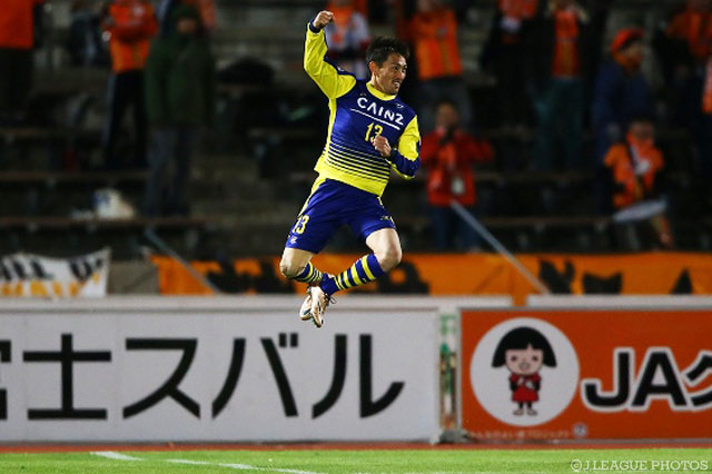 高橋 駿太の2試合連続得点で先制した群馬【明治安田Ｊ２ 第40節 群馬vs山口】