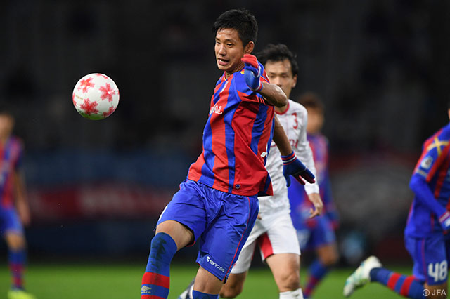 先発起用され、最前線で奮闘した平山 相太（FC東京）【天皇杯 4回戦 FC東京vsHFC】