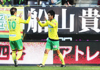 こぼれ球を押し込み、先制点を挙げた町田 也真人（千葉）【明治安田Ｊ２ 第41節 千葉vs札幌】