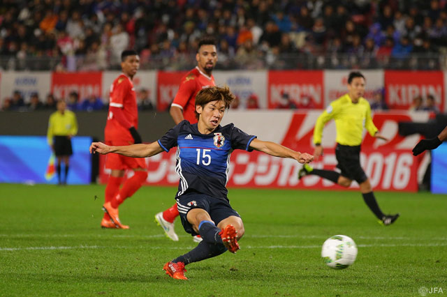 清武（セビージャ）のパスを受けた大迫が冷静に切り返して2点目となるゴールを決める【キリンチャレンジカップ2016 日本vsオマーン】