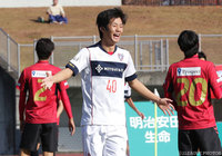 岡崎 慎の先制ヘッドで幸先良く先制したＦ東23【明治安田Ｊ３ 第29節 福島vsＦ東23】