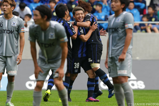 今季10点目を挙げ、自身初のふた桁得点を達成した堂安 律（Ｇ大23）【明治安田Ｊ３ 第29節 Ｇ大23vs秋田】