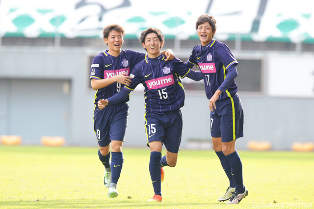 8分に川井 歩（#15）のゴールで先制した広島【Ｊユースカップ 準決勝 広島vs松本】