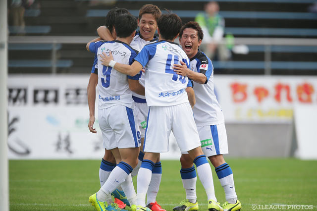 前半に幸先よく先制した大分【明治安田Ｊ３ 第30節 鳥取vs大分】