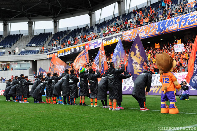 3位で今シーズンを終えた長野の選手たち【明治安田Ｊ３ 第30節 長野vs鹿児島】