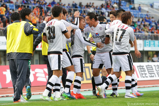 交代出場で見事に勝越し点を決めた金子 翔太（清水）【明治安田Ｊ２ 第42節 徳島vs清水】