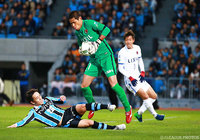 ゴールを死守し、無失点に抑えた曽ヶ端 準（鹿島）【明治安田ＣＳ 準決勝 川崎Ｆvs鹿島】