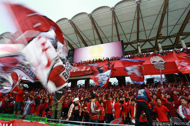 鹿島のサポーターはホームと変わらない迫力のある応援で選手を勇気づけた【明治安田ＣＳ 準決勝 川崎Ｆvs鹿島】