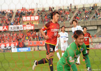 PK獲得後一度もボールを手放さず、しっかりと先制点を蹴りこんだ中美 慶哉（金沢）【Ｊ２・Ｊ３入れ替え戦 第2戦 金沢vs栃木】