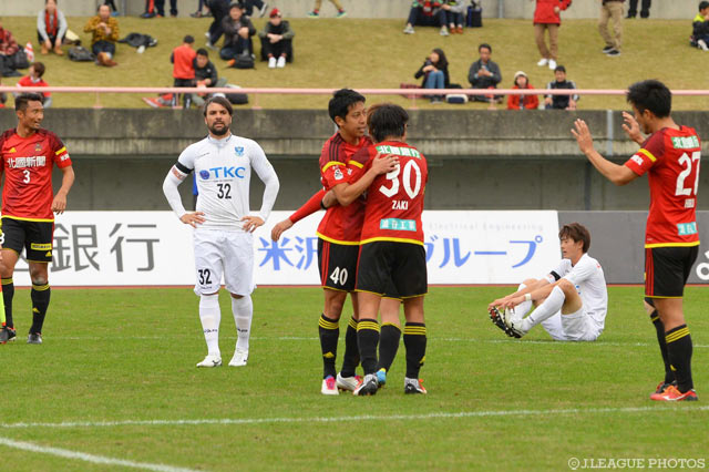 2連勝でＪ２残留を見事に勝ち取った金沢【Ｊ２・Ｊ３入れ替え戦 第2戦 金沢vs栃木】