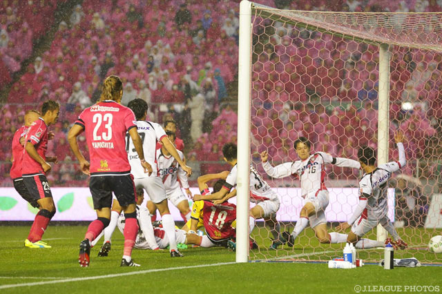 52分、運命を分かつ清原 翔平（#18 Ｃ大阪）の一撃がゴールネットを揺らした【Ｊ１昇格プレーオフ 決勝 Ｃ大阪vs岡山】