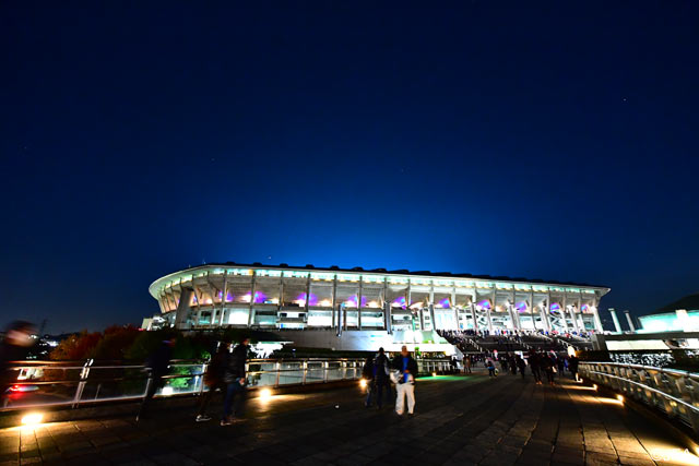 最強クラブを決める戦いが横浜国際総合競技場でいよいよ開幕【クラブＷ杯 開幕戦 鹿島vsオークランドシティ】