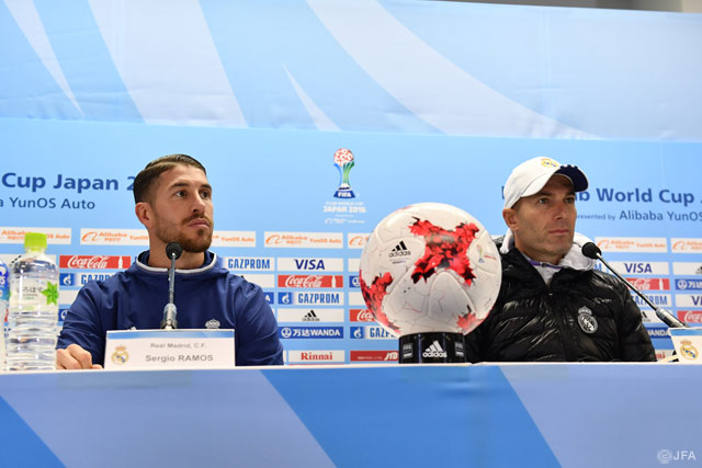 前日会見に臨んだレアル・マドリードのジダン監督とセルヒオ ラモス【クラブＷ杯 前日会見 決勝 レアル・マドリードvs鹿島】