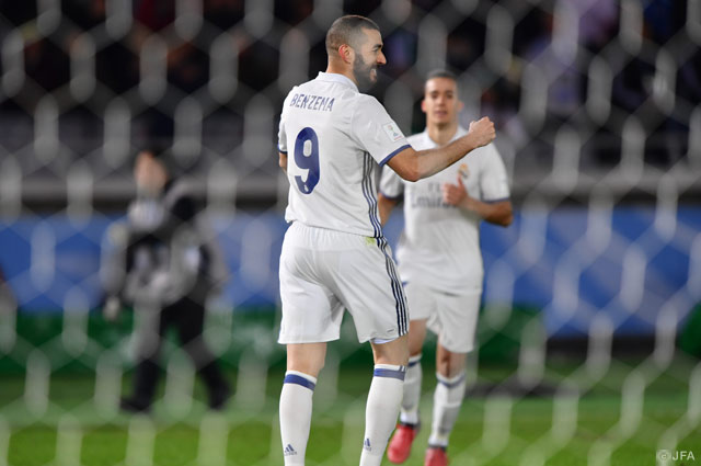 序盤にカリム ベンゼマの2試合連続ゴールで先制したレアル・マドリード【クラブＷ杯 決勝 レアル・マドリードvs鹿島】