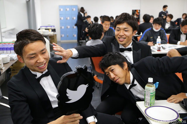 普段はライバルでも、ピッチの外では仲良し！【２０１６Ｊリーグアウォーズ】
