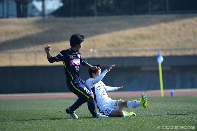 広島ユースにとっての同点ゴールを決めた明比 友宏（広島）【JINYC GS 第1節 広島ユースvs京都U-18】