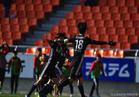 チームの追加点をマークした釜山のカン　ヨンウン（#18）【JINYC GS 第1節 釜山vsエストゥディアンテス】