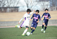 パスを繰り出す京都U-18の遠藤　直弥【JINYC GS 第1節 広島ユースvs京都U-18】