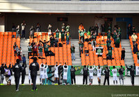 試合後、フィゲレンセの選手たちは松本ファン・サポーターの下へ【JINYC GS 第3節 松本U-18vsフィゲレンセ】