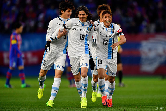 正確なミドルシュートで2点差としたエウシーニョ（川崎Ｆ）【天皇杯 準々決勝 FC東京vs川崎Ｆ】