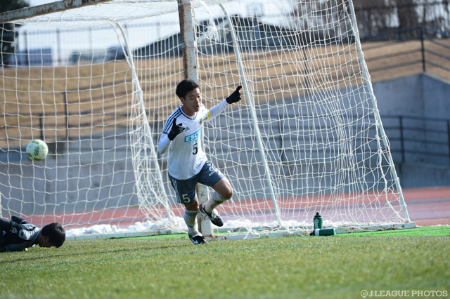 決勝点を叩き込んだのはキャプテンの手塚 朋幸（松本）【JINYC 7/8位決定戦 京都U-18vs松本U-18】