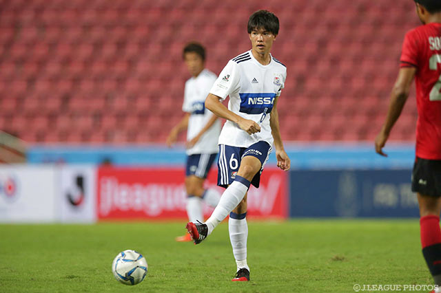 正確なフィードで3点目をアシストした扇原 貴宏（横浜FM）【アジアチャレンジ バンコクＵvs横浜FM】