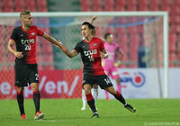 TEERATEP WINOTHAI（#14）のヘディングシュートで1点差に詰め寄ったバンコクＵ【アジアチャレンジ バンコクＵvs横浜FM】