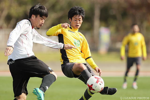 ミドルシュートで千葉ゴールを脅かした町田 也真人（千葉）【DAZNニューイヤー杯 沖縄ラウンド 札幌vs千葉】