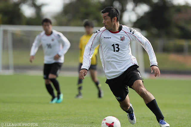 後半からピッチに送り出された内村 圭宏（札幌）【DAZNニューイヤー杯 沖縄ラウンド 札幌vs千葉】