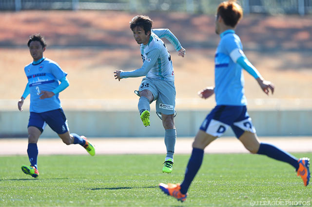 アグレッシブに仕掛けた山瀬 功治（福岡）【DAZNニューイヤー杯 宮崎ラウンド 横浜FCvs福岡】