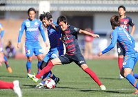 こぼれ球に反応し、シュートを放った三竿 健斗（鹿島）【DAZNニューイヤー杯 宮崎ラウンド 長崎vs鹿島】