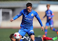 前半終了間際に惜しいヘディングシュートを放った田上大地（長崎）【DAZNニューイヤー杯 宮崎ラウンド 長崎vs鹿島】