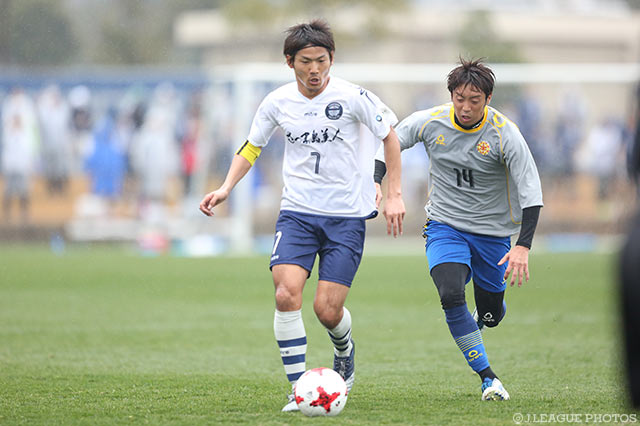 中盤で展開力を見せた赤尾 公（鹿児島）【DAZNニューイヤー杯 鹿児島ラウンド 鹿児島vs北九州】