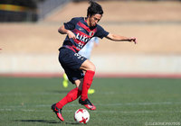 巧みなテクニックでボールを操る金崎 夢生（鹿島）【DAZNニューイヤー杯 宮崎ラウンド 鹿島vs福岡】