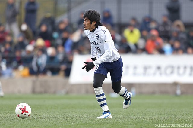 後方からのフィードで攻撃の起点となった上本 大海（鹿児島）【DAZNニューイヤー杯 鹿児島ラウンド 磐田vs鹿児島】