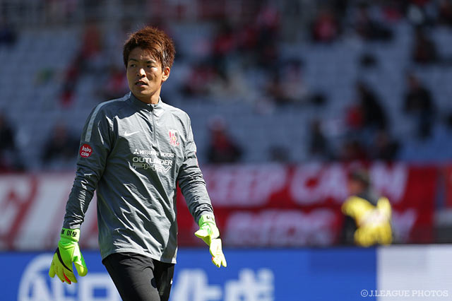 浦和の守護神・西川 周作。セーブに加え、抜群のフィード力にも注目【明治安田Ｊ１ 第1節 横浜FMvs浦和】