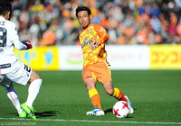 果敢なミドルシュートでゴールを狙った河井 陽介（清水）【明治安田Ｊ１ 第1節 清水vs神戸】