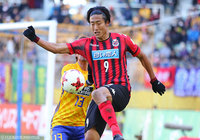 パワフルなシュートでゴールを強襲した都倉 賢（札幌）【明治安田Ｊ１ 第1節 仙台vs札幌】