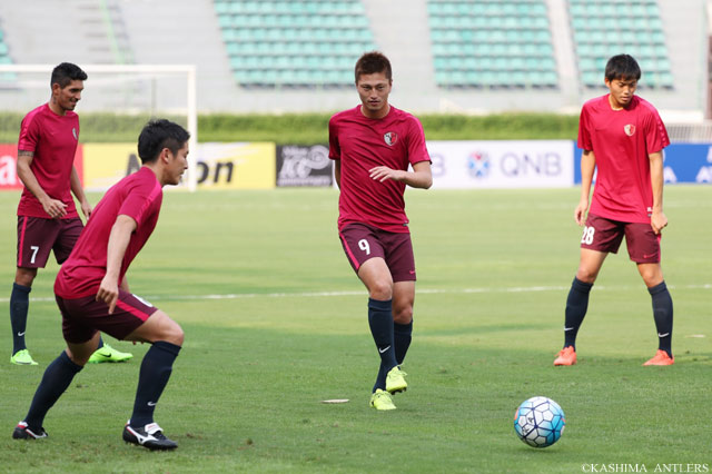 ムアントン戦を明日に控え、公式練習を行う鈴木 優磨（鹿島）【ＡＣＬ GS MD2 ムアントンvs鹿島】
