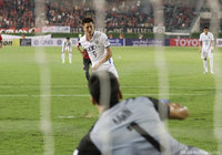 自ら得たPKを蹴るも、惜しくも左に外してしまった鈴木 優磨（鹿島）【ＡＣＬ GS MD2 ムアントンvs鹿島】