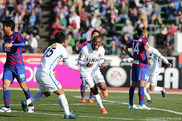 63分に均衡を破る加入後初ゴールを決めたレオ シルバ（鹿島）【明治安田Ｊ１ 第2節 甲府vs鹿島】