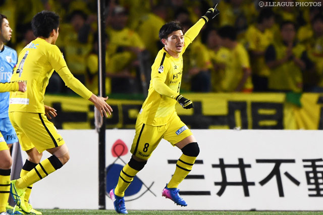開幕3試合で2得点目と好調の武富 孝介（柏）【明治安田Ｊ１ 第3節 川崎Ｆvs柏】