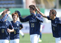  20分に早くもチーム3点目のゴールを決めた水本 勝成（鹿児島）【明治安田Ｊ３ 第1節 鹿児島vs藤枝】