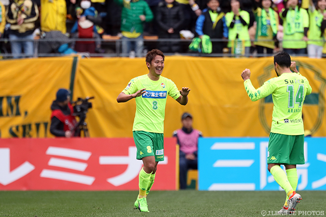 先制ゴールの西野 貴治に続く加入後初ゴールを決めた清武 功暉（千葉）【明治安田Ｊ２ 第3節 千葉vs名古屋】
