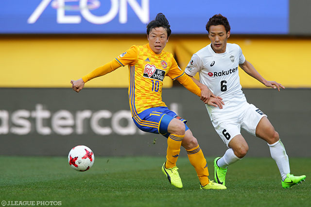 梁 勇基（仙台）は果敢にシュートを放つも実らず【明治安田Ｊ１ 第3節 仙台vs神戸】