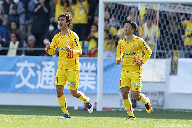 記念すべきミクスタオープニングゴールを決めた花井 聖（北九州）【明治安田Ｊ３ 第1節 北九州vs秋田】