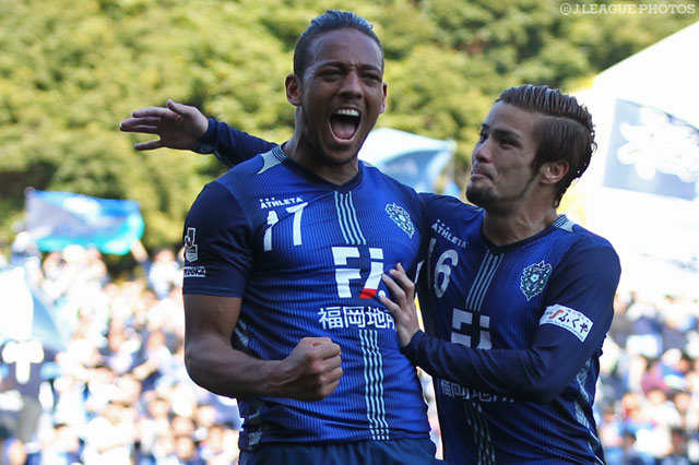 攻撃の起点として1得点1アシストの活躍を見せたウェリントン（福岡）【明治安田Ｊ２ 第3節 福岡vs京都】
