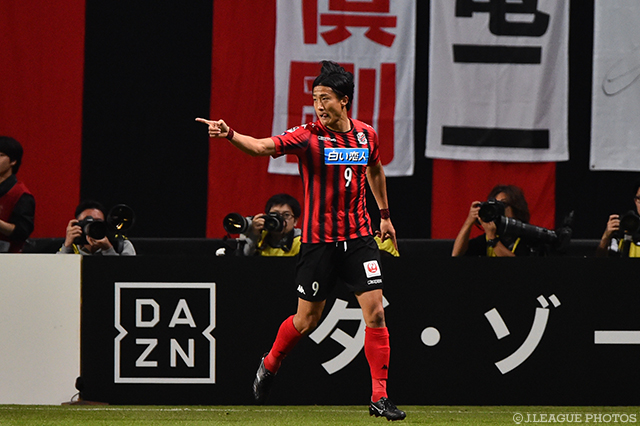 2試合連続ゴールで先制点をもたらした都倉 賢（札幌）【明治安田Ｊ１ 第4節 札幌vs広島】
