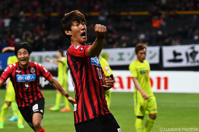 決勝のオウンゴールを誘発したキム ミンテ（札幌）【明治安田Ｊ１ 第4節 札幌vs広島】