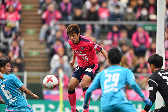 交代出場で見事に決勝点をアシストした木本 恭生（Ｃ大阪）【明治安田Ｊ１ 第4節 Ｃ大阪vs鳥栖】